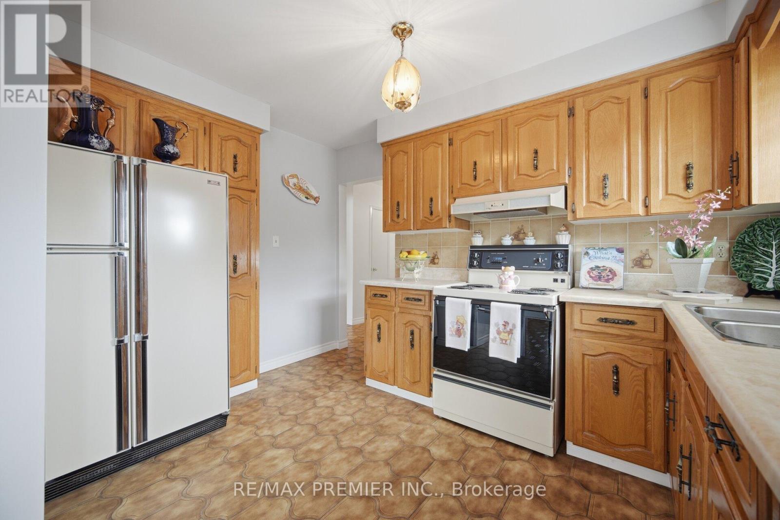 11 KINNIE COURT - 8
