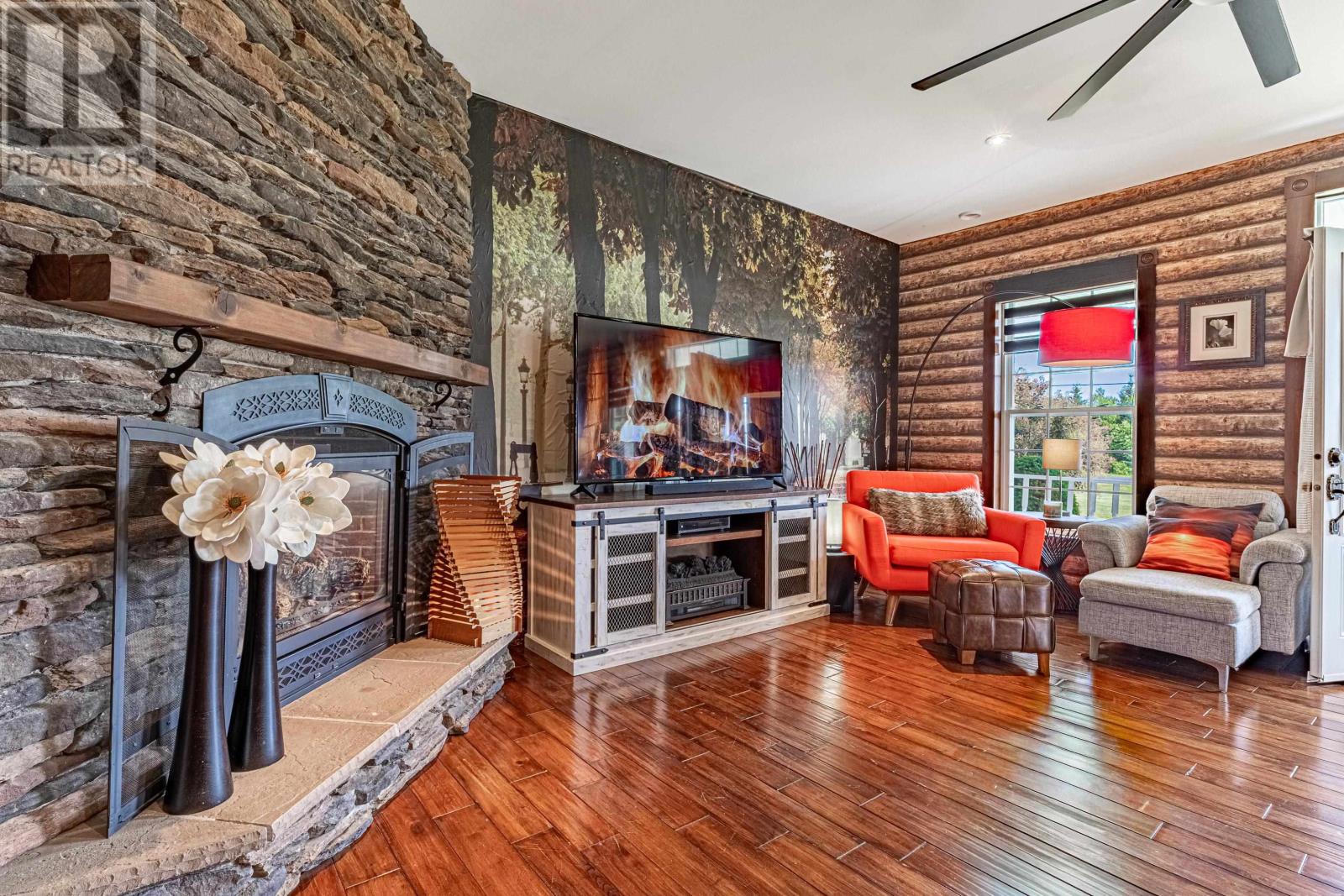 2 MULLAGHMORE Drive - 17