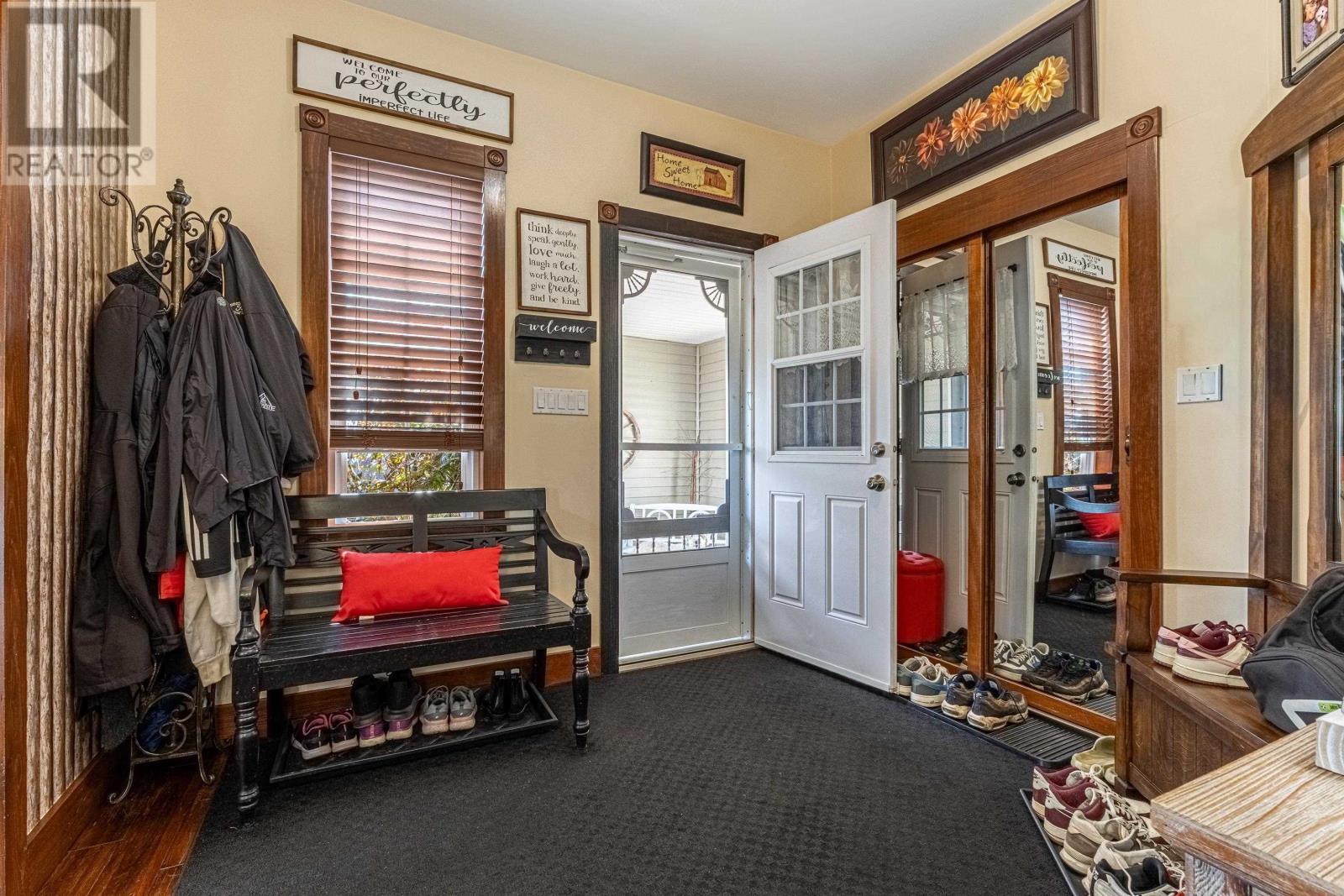 2 MULLAGHMORE Drive - 32