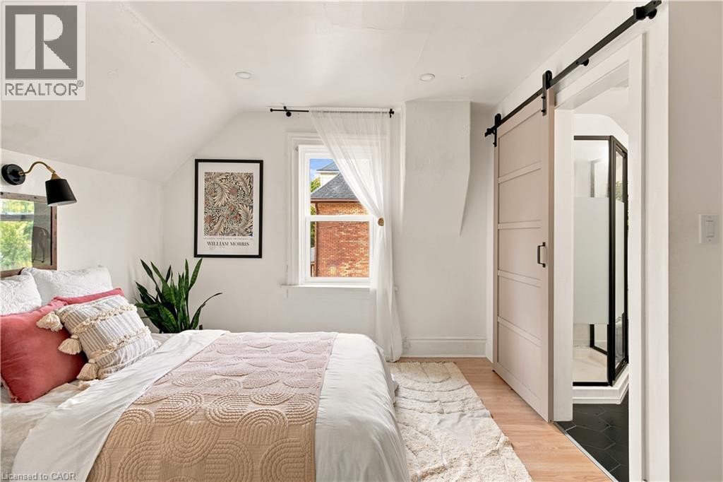 136 FALSTAFF Street - 31