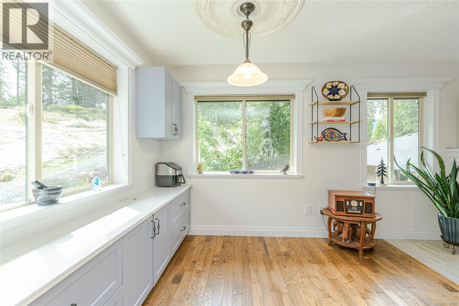 7487 Relke Rd - 63