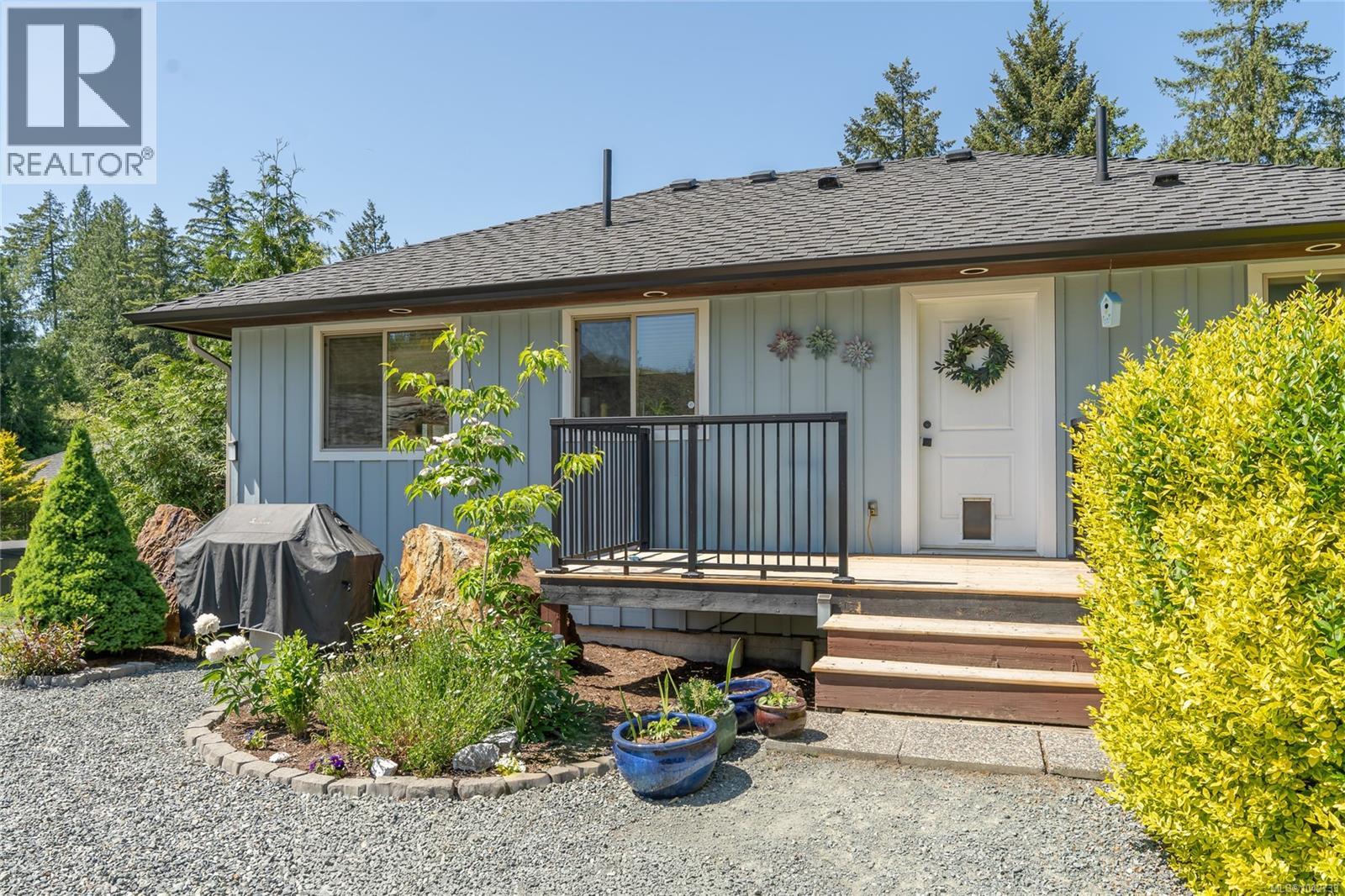 7487 Relke Rd - 6