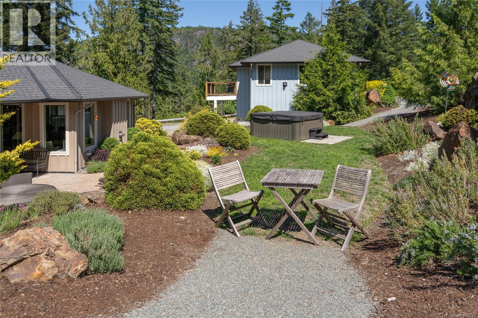 7487 Relke Rd - 10