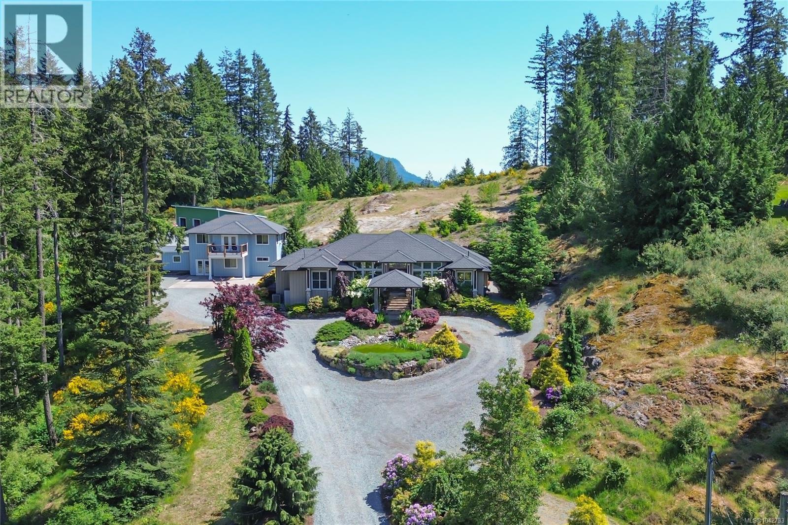 7487 Relke Rd - 77