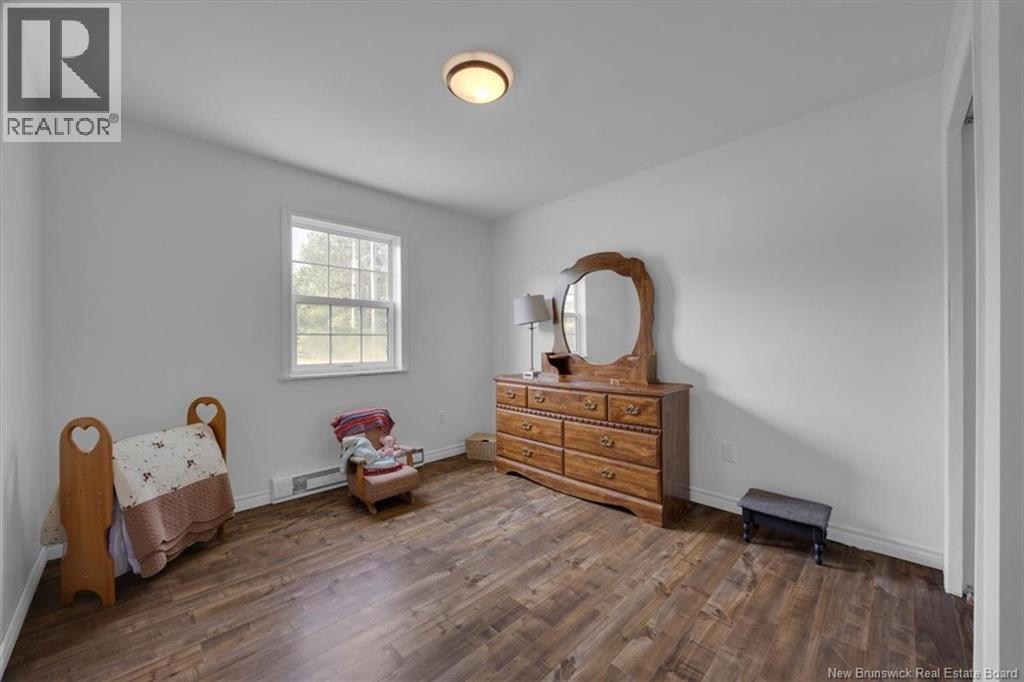 77 Law Avenue - Image 22