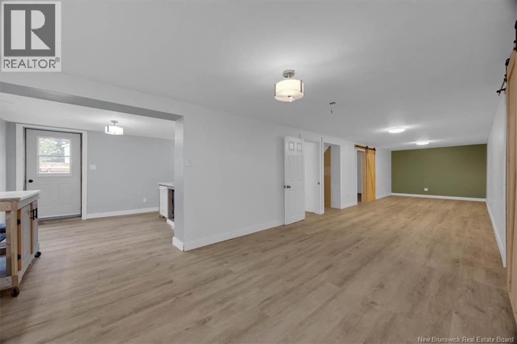 77 Law Avenue - Image 24