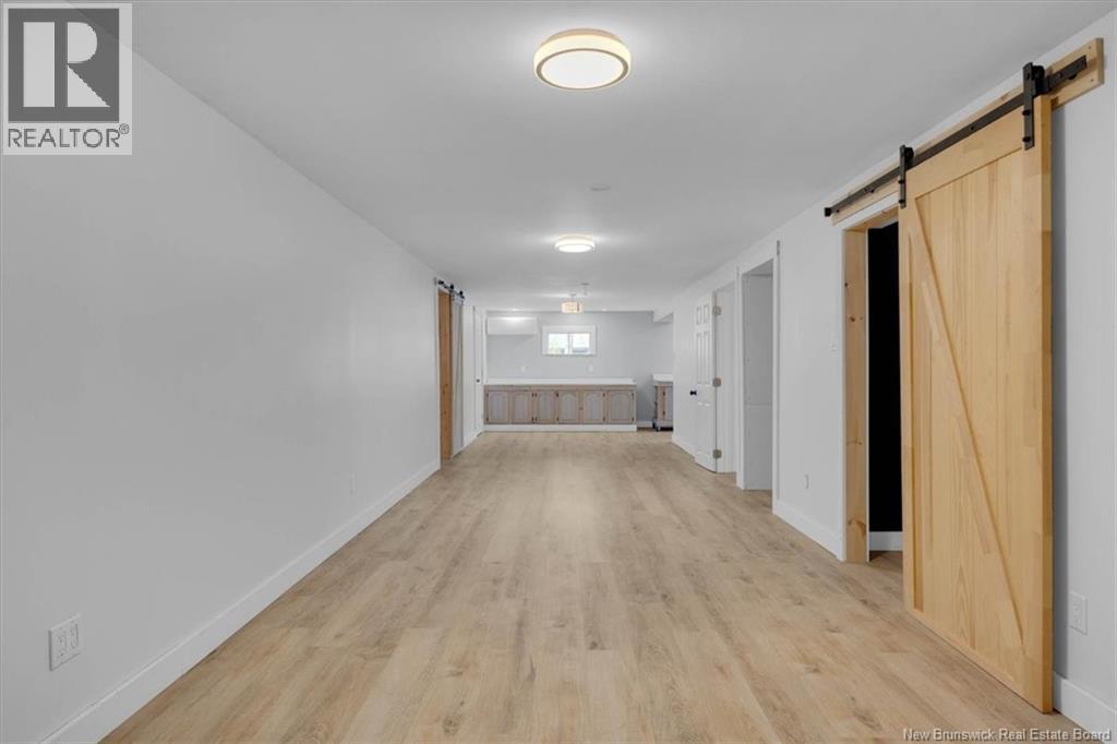 77 Law Avenue - Image 25