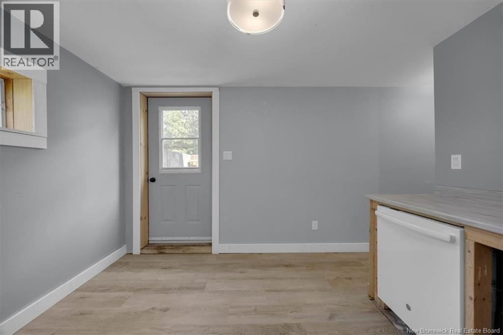 77 Law Avenue - Image 29