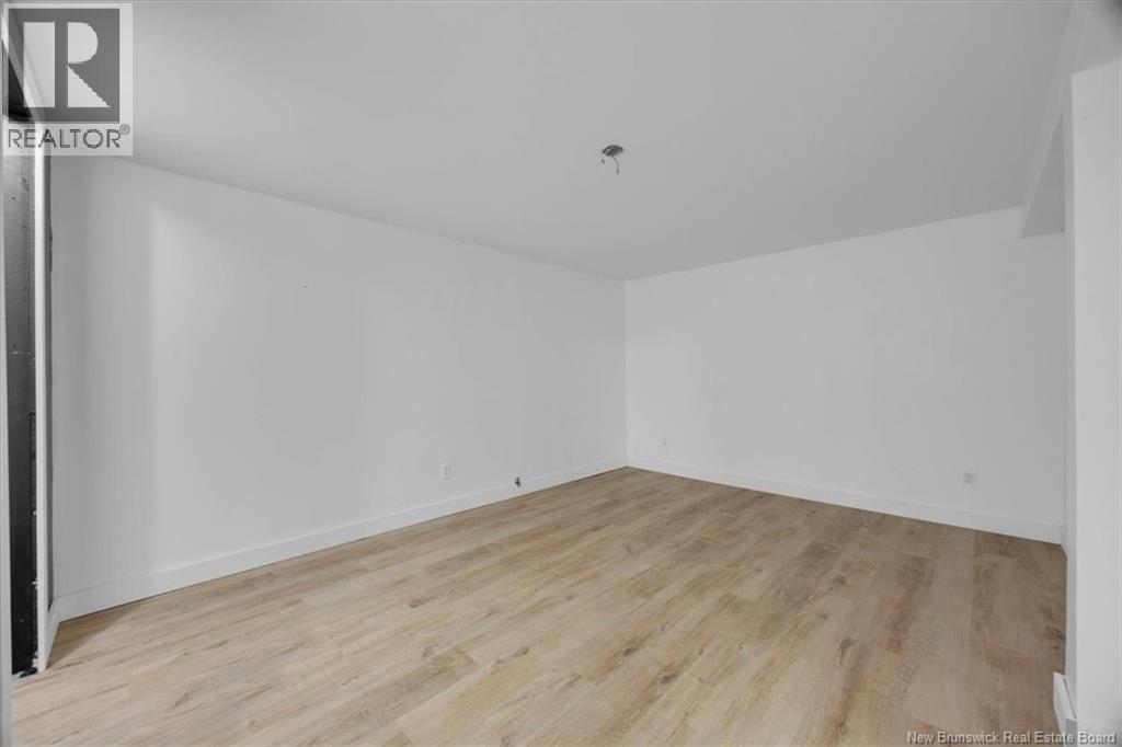 77 Law Avenue - Image 30