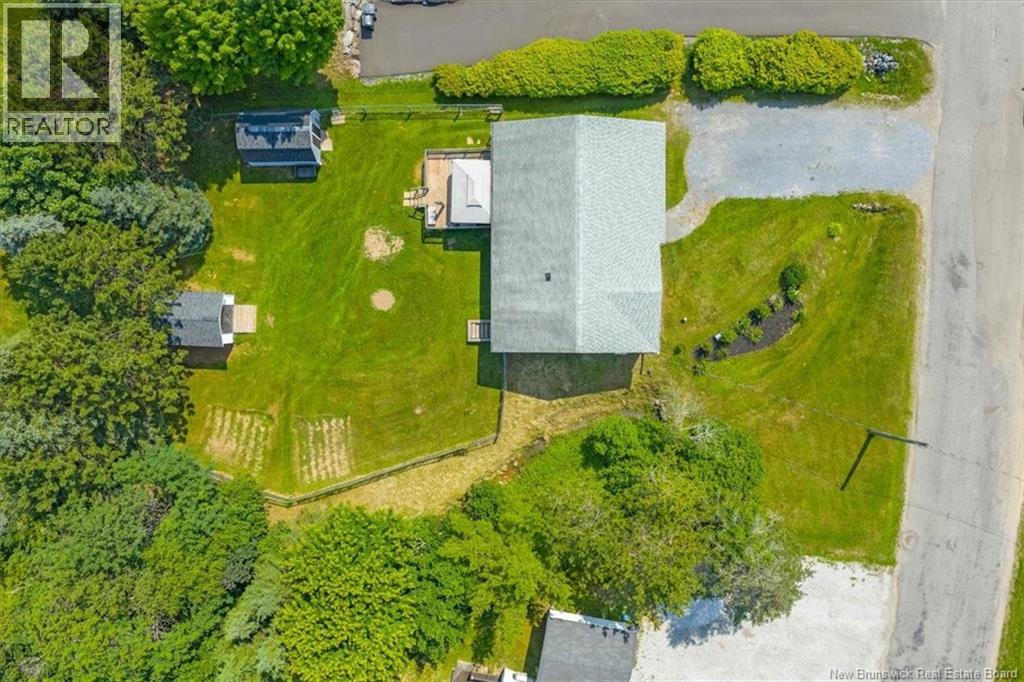 77 Law Avenue - Image 4