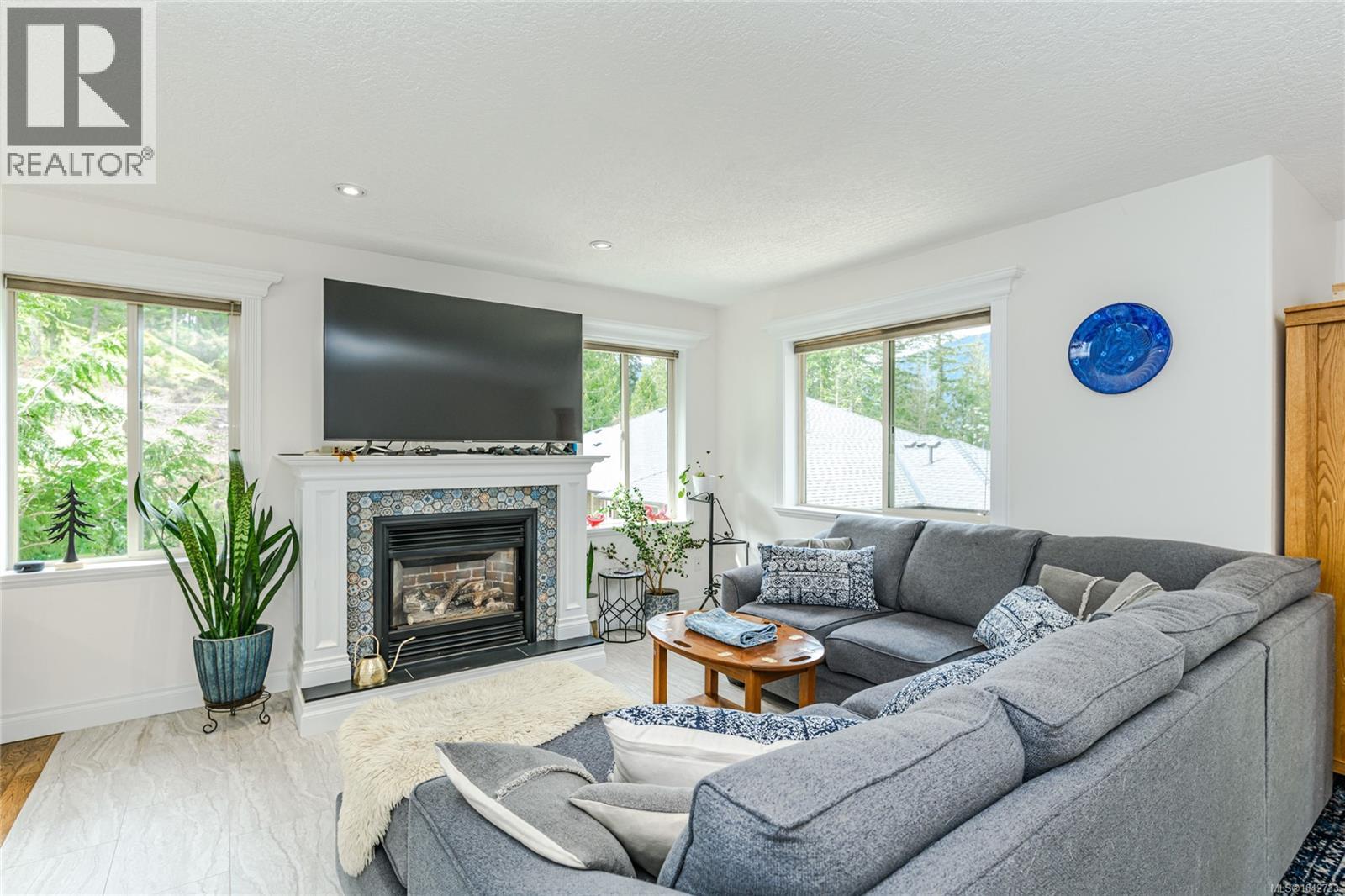 7487 Relke Rd - 56