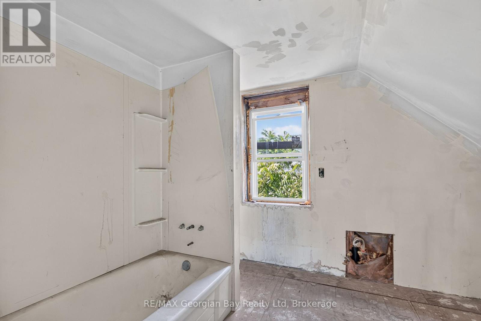 379 GLOUCESTER STREET - 17