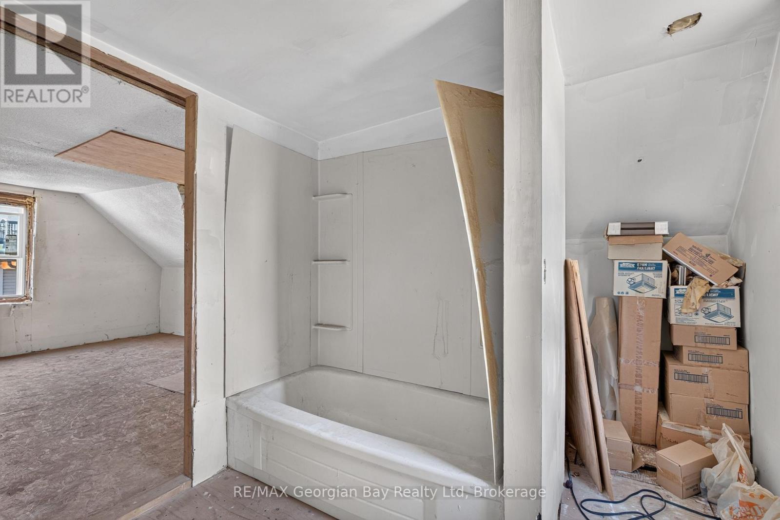 379 GLOUCESTER STREET - 18