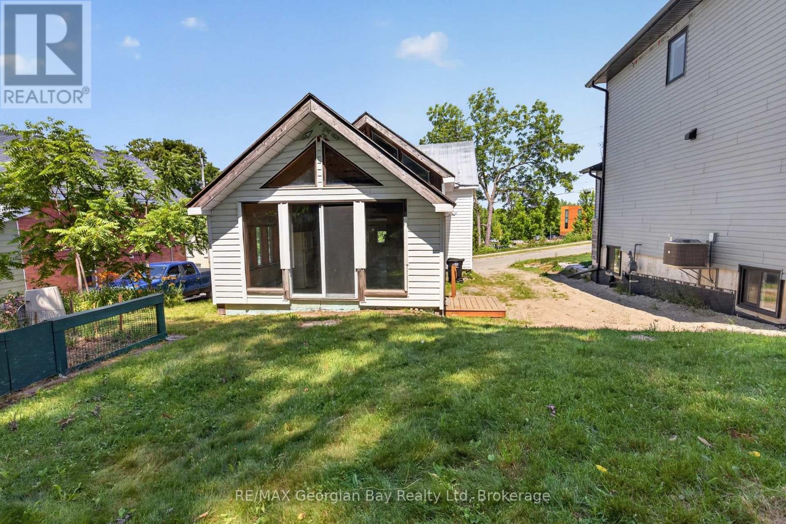 379 GLOUCESTER STREET - 19