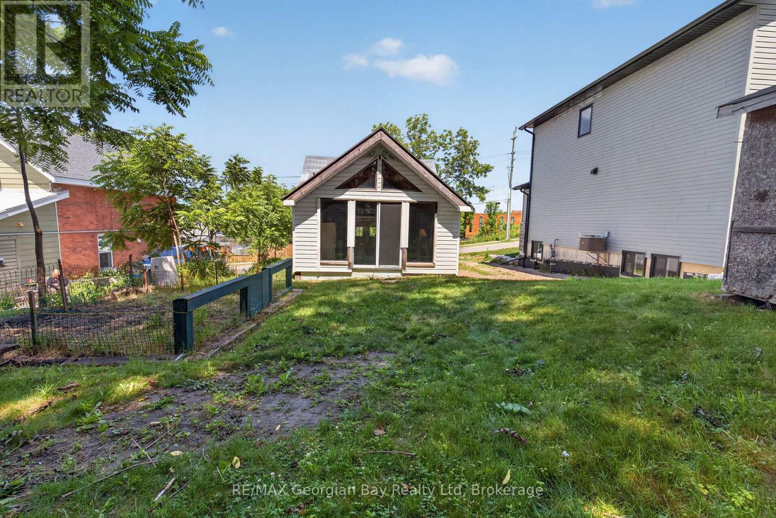 379 GLOUCESTER STREET - 20