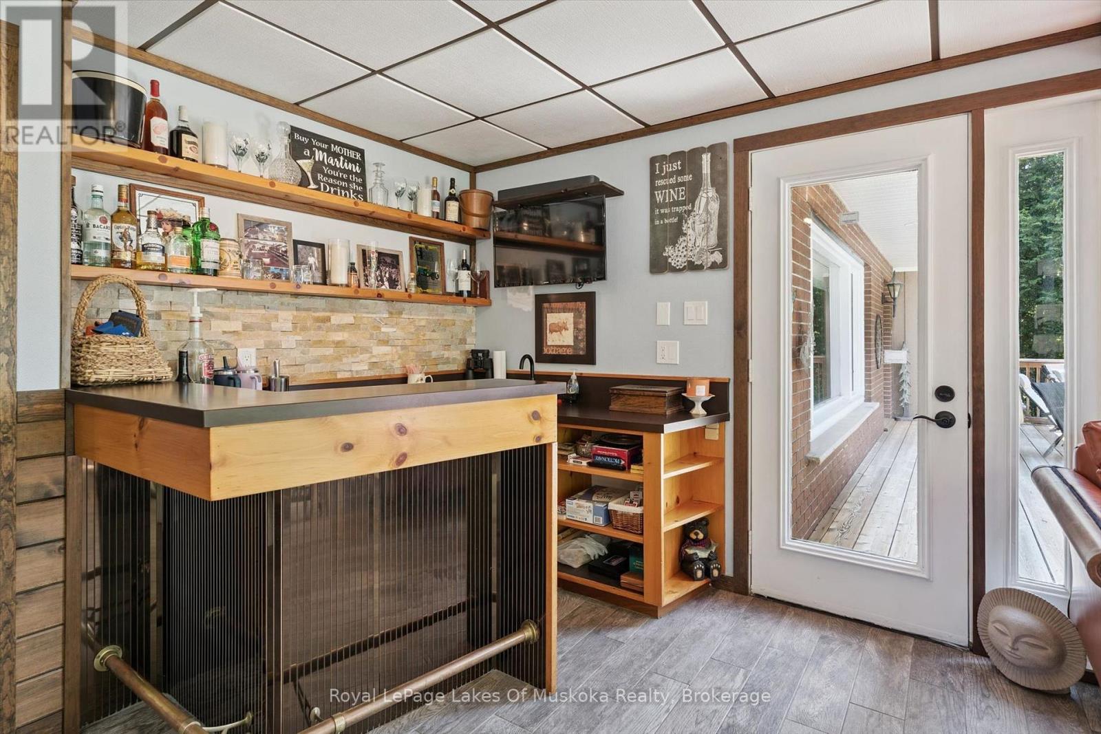 1012 GREY STREET - Image 13