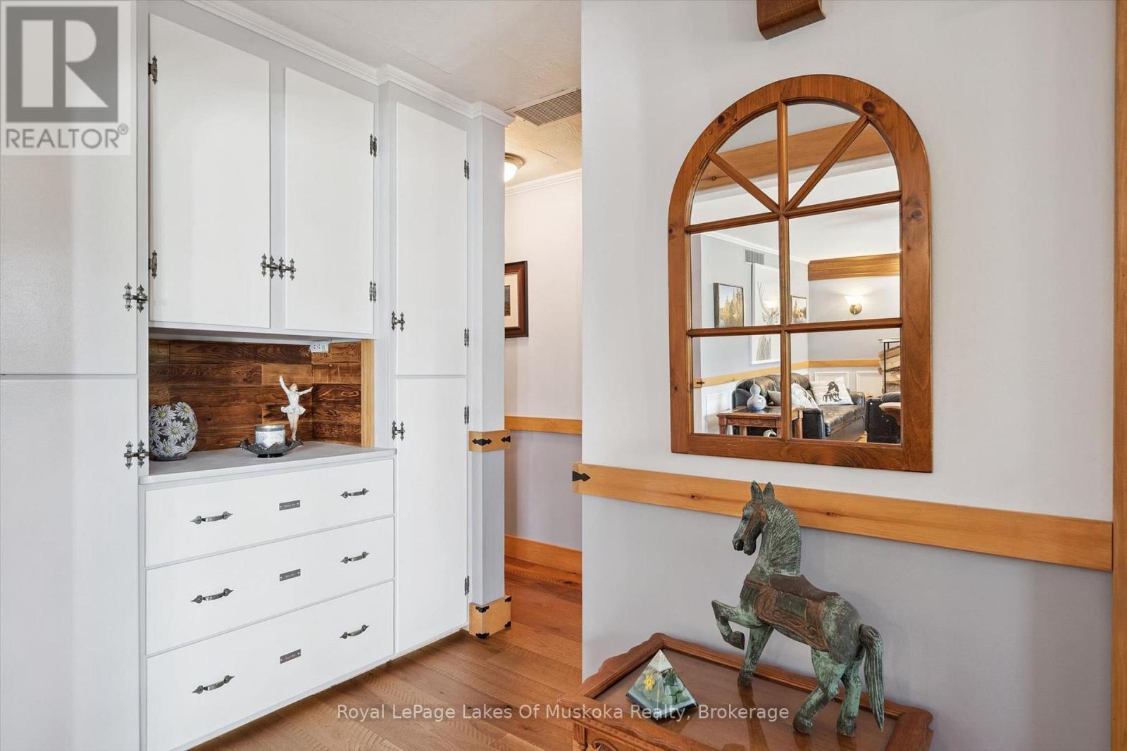 1012 GREY STREET - Image 21