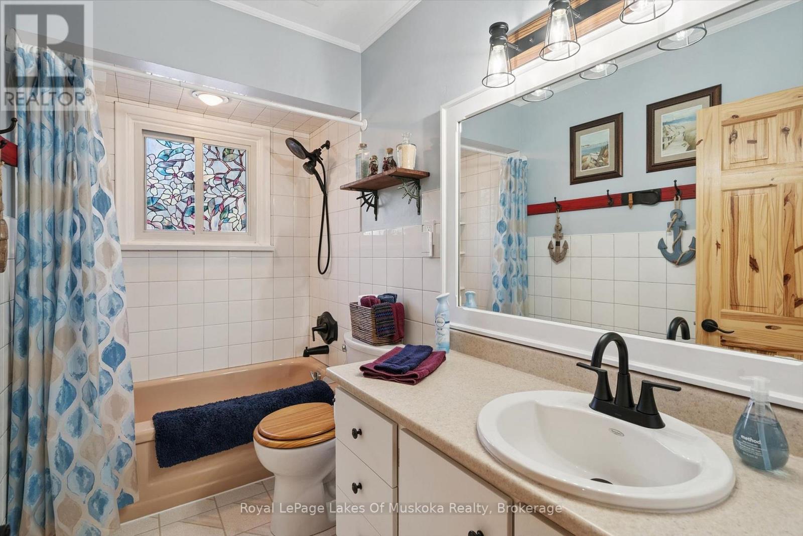 1012 GREY STREET - Image 32
