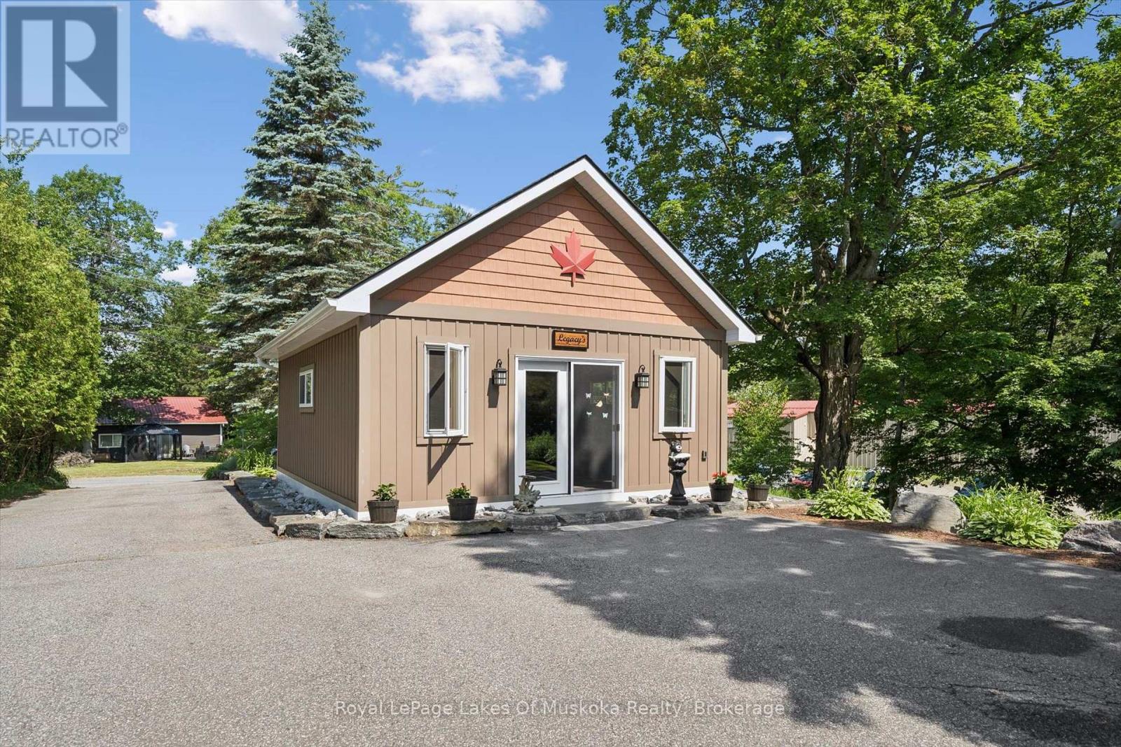 1012 GREY STREET - Image 33