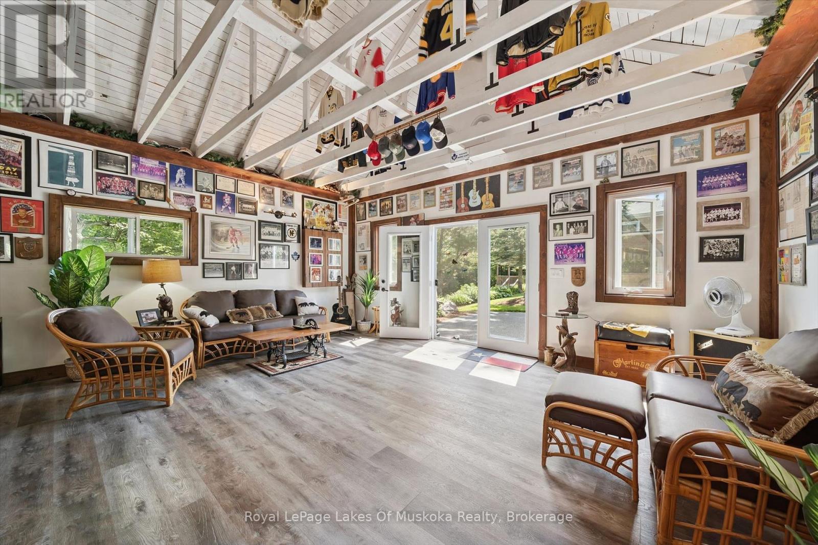 1012 GREY STREET - Image 37