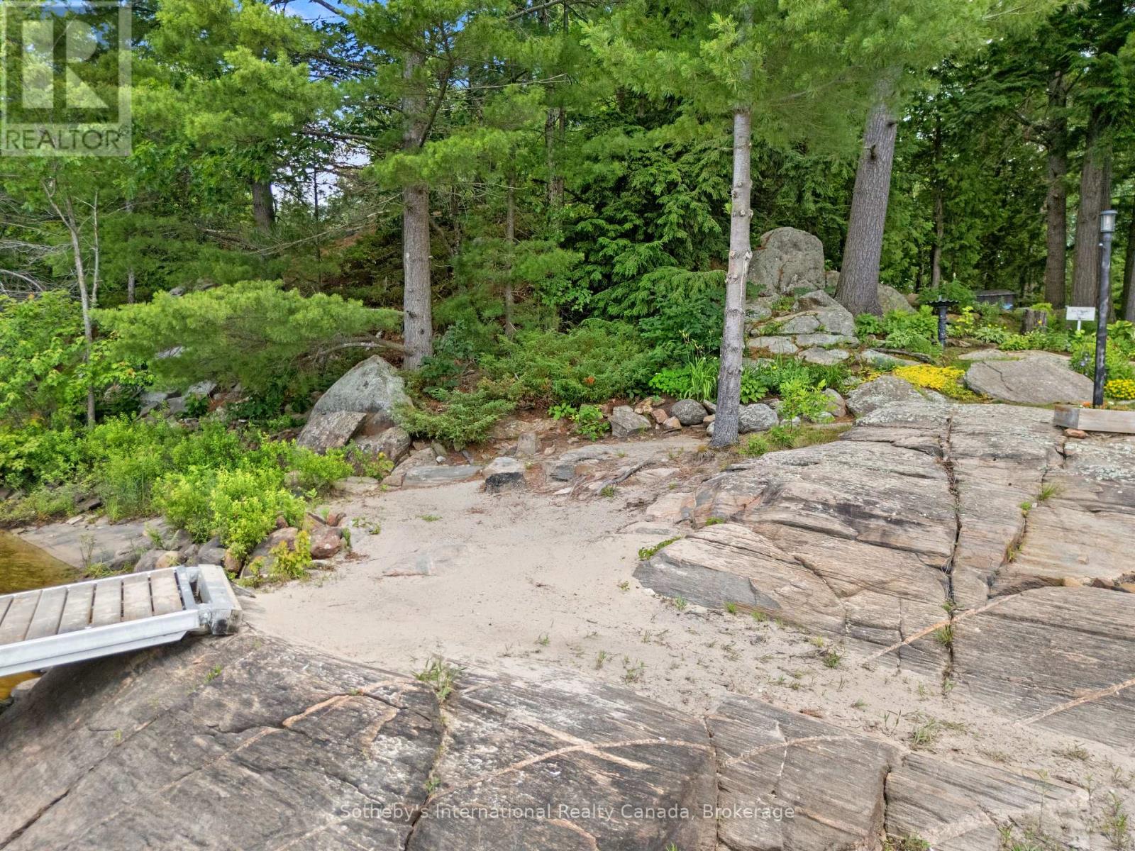 834 EASTSHORE ROAD - 33