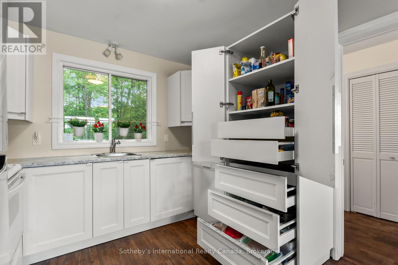 834 EASTSHORE ROAD - 8