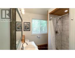 834 Eastshore Road, Georgian Bay, ON P0C1A0 Photo 16