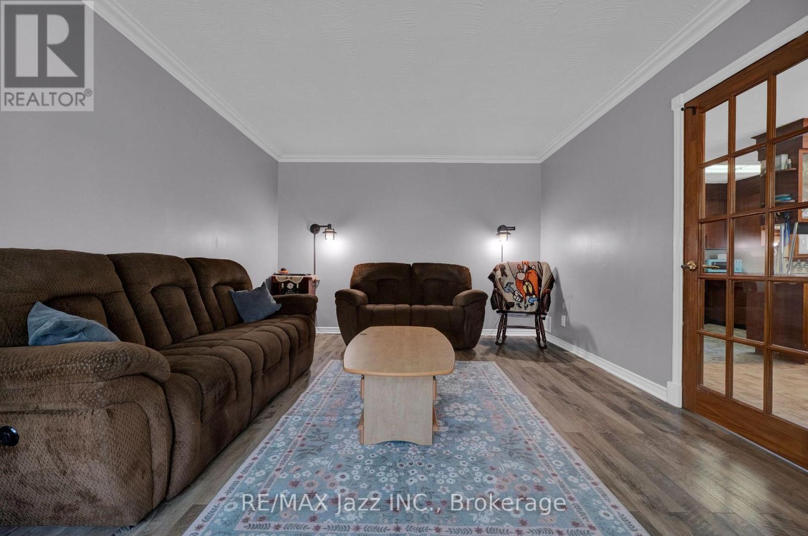 217 ANNIS STREET - 10