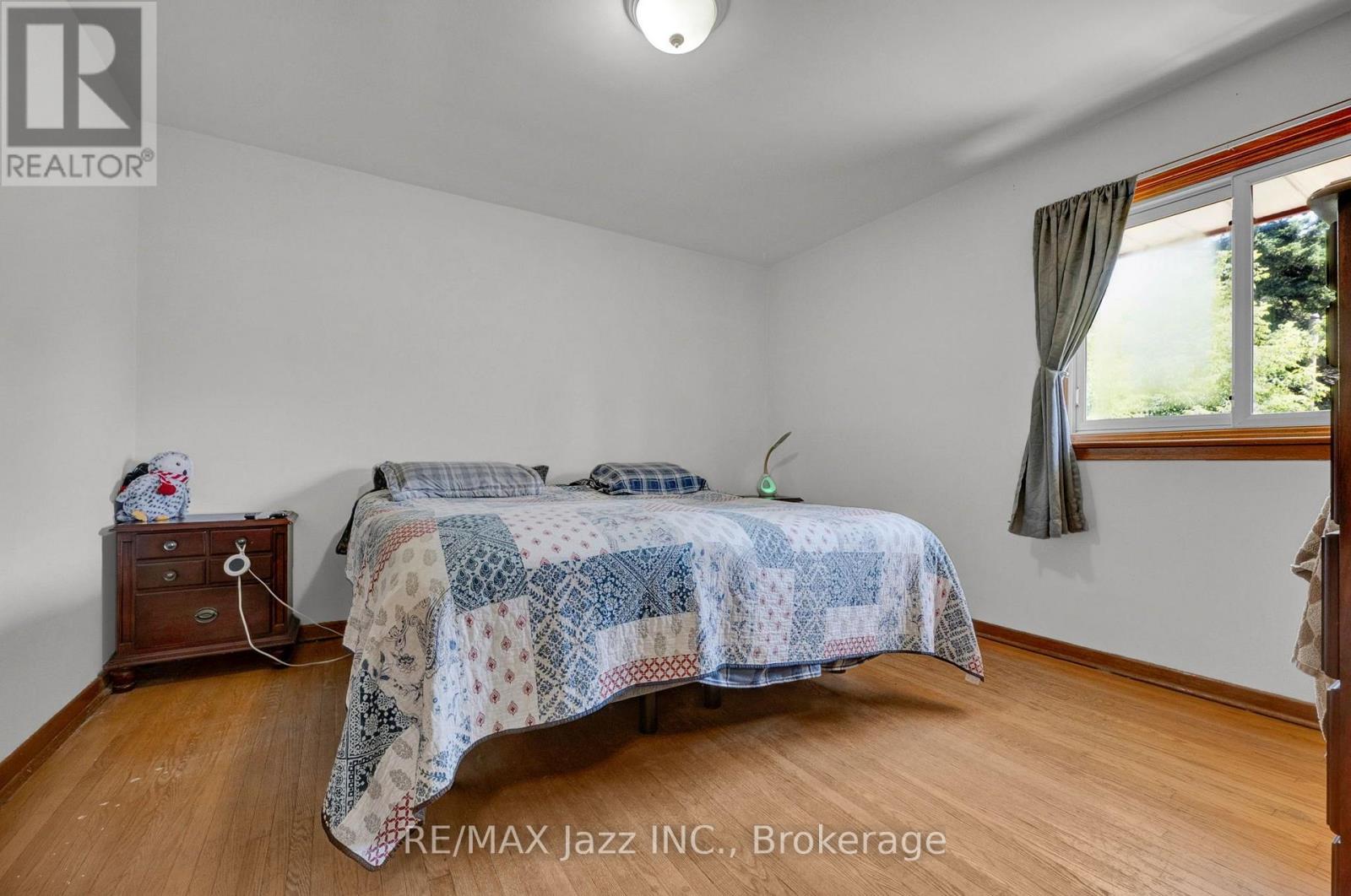 217 ANNIS STREET - 17