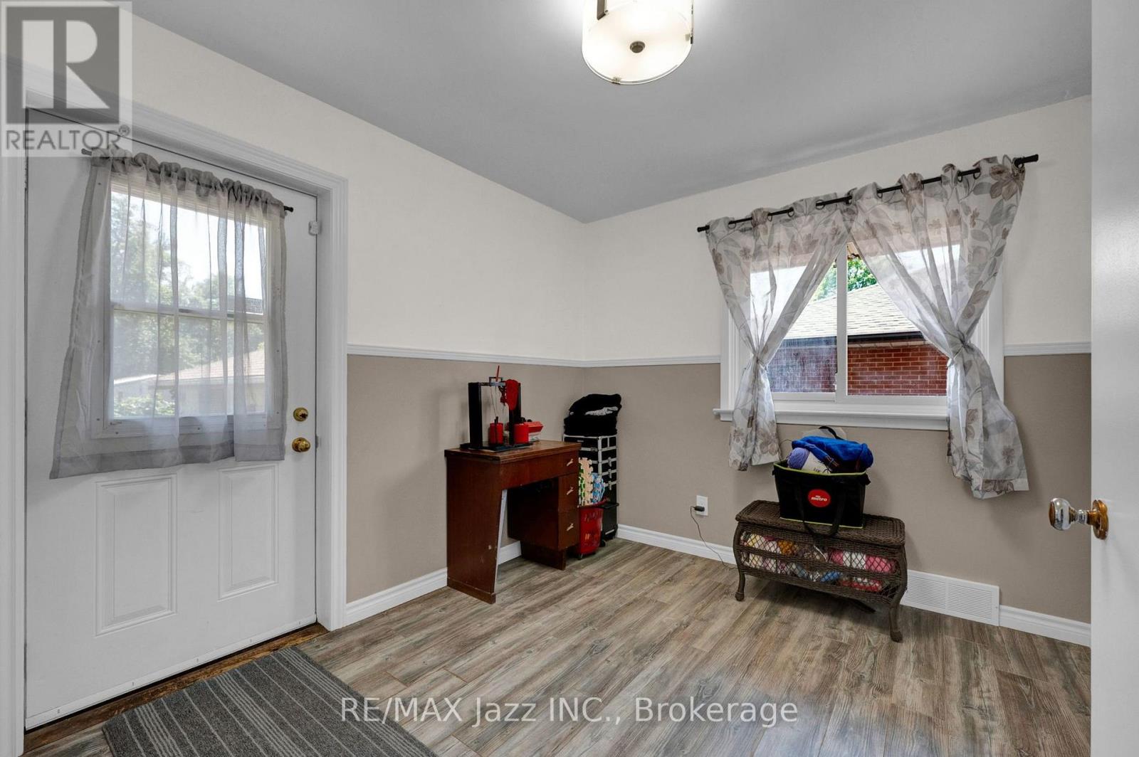 217 ANNIS STREET - 19