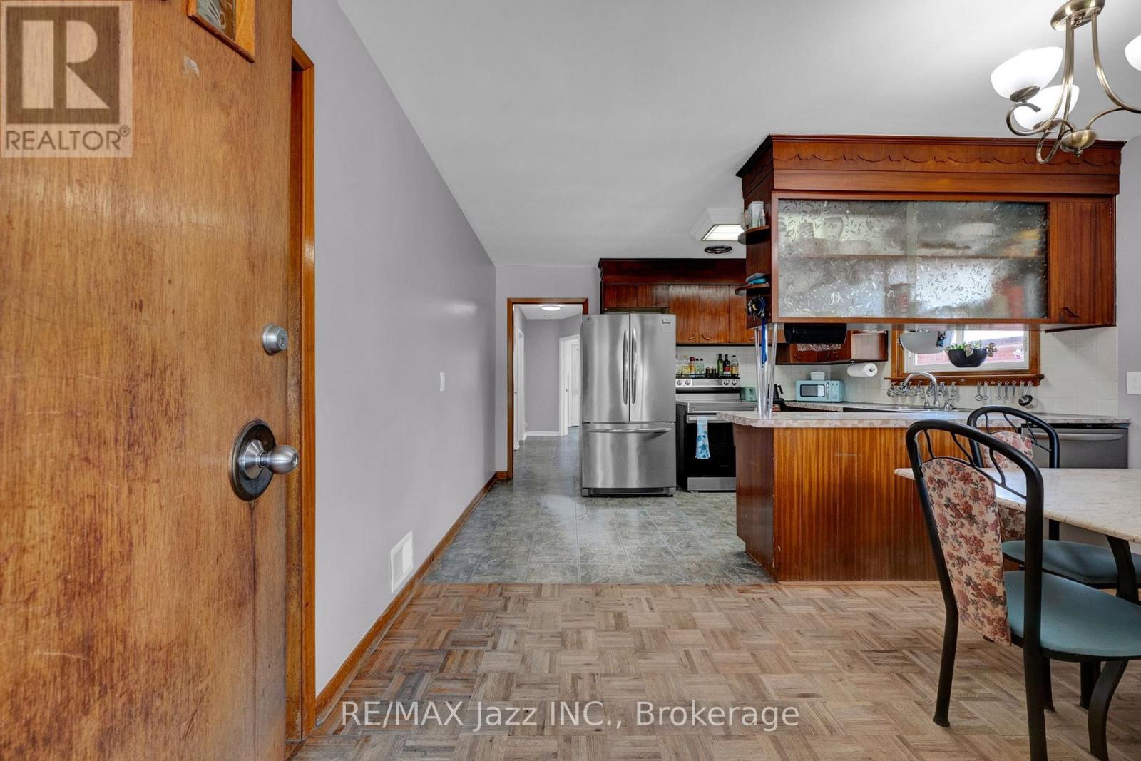 217 ANNIS STREET - 2
