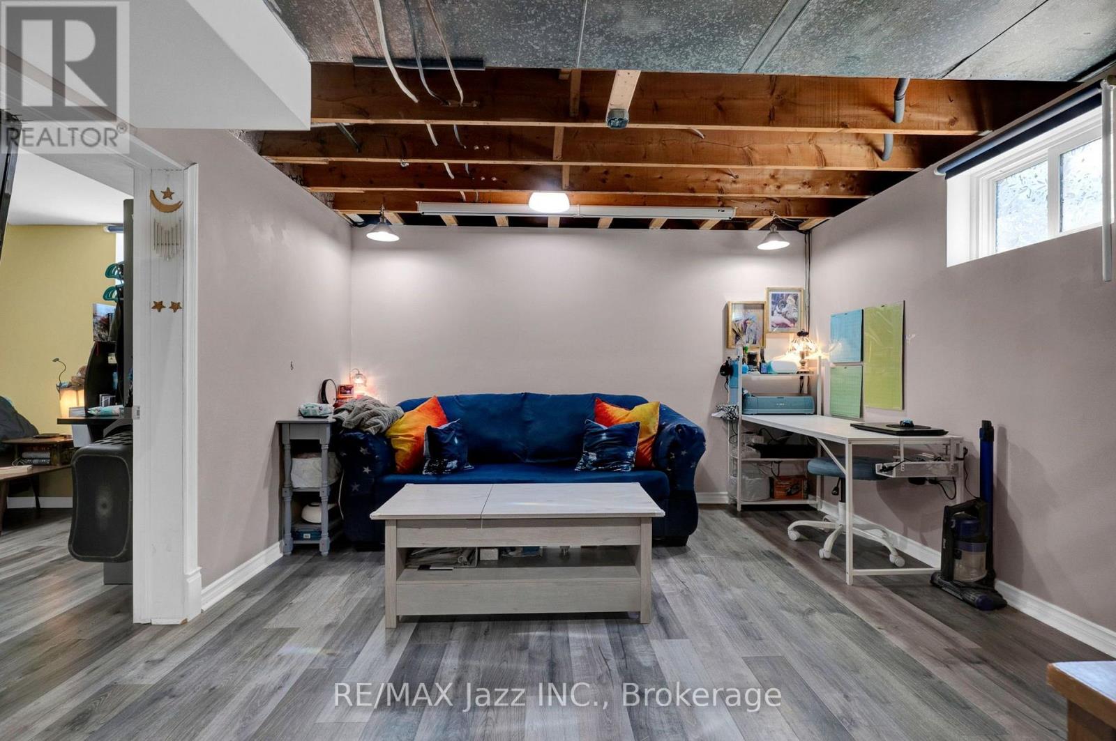 217 ANNIS STREET - 23