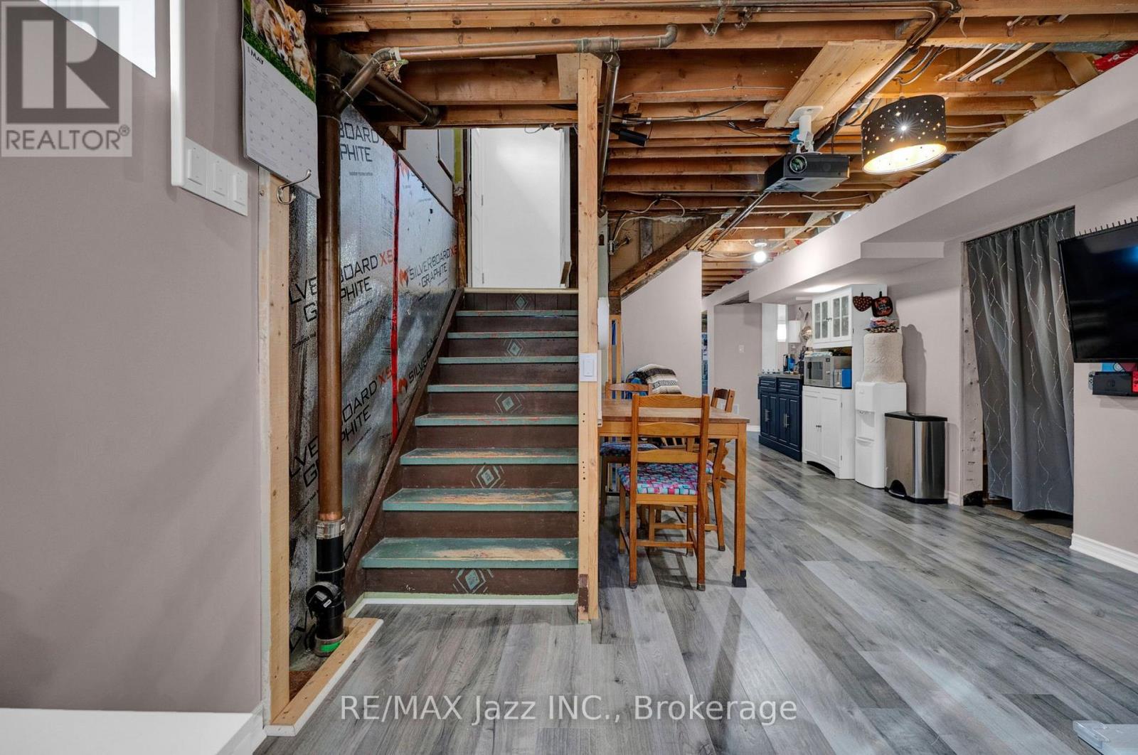 217 ANNIS STREET - 25