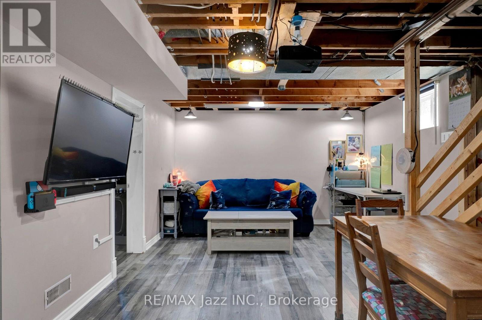217 ANNIS STREET - 28