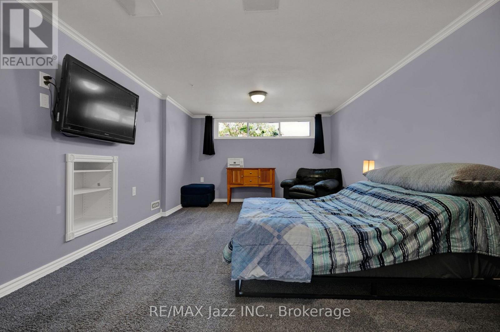 217 ANNIS STREET - 34