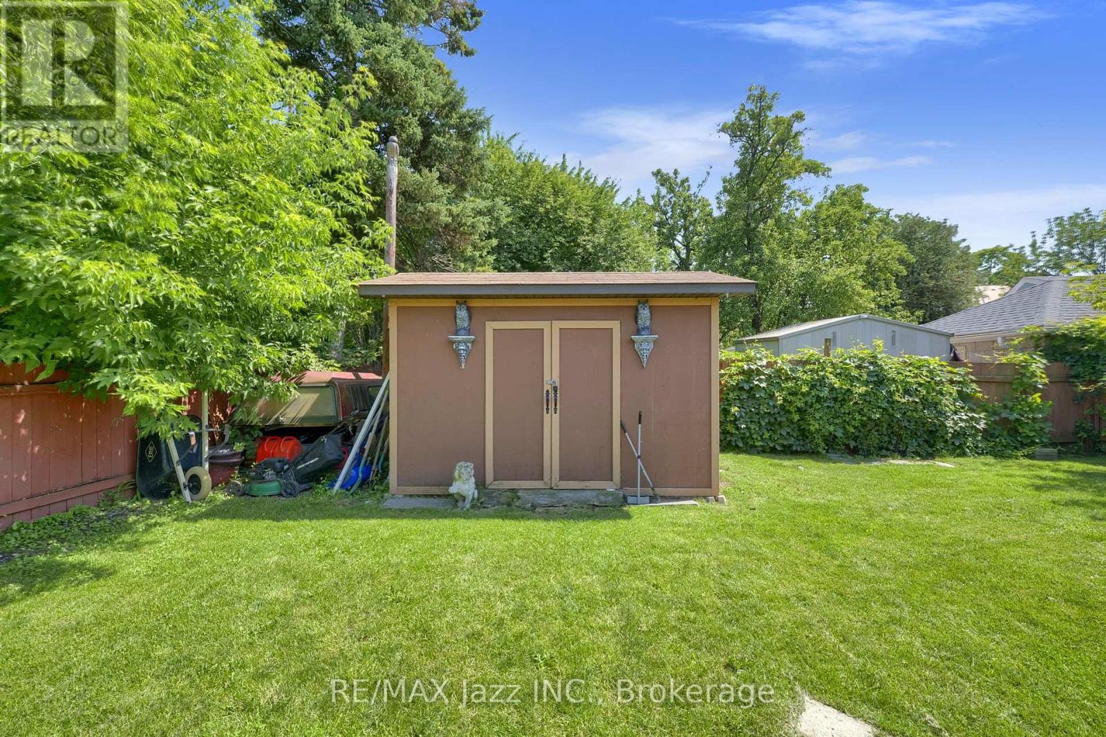 217 ANNIS STREET - 36