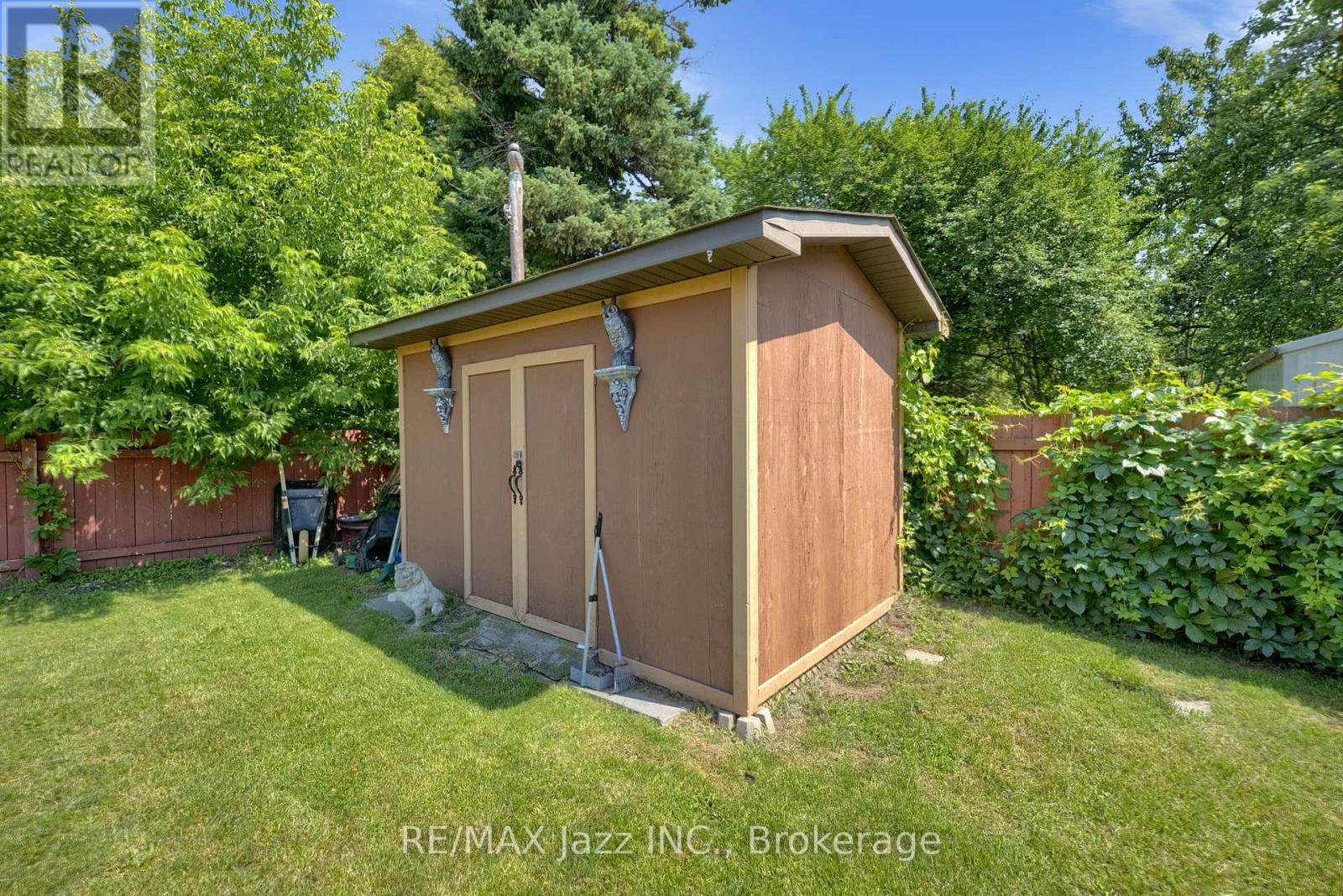217 ANNIS STREET - 38