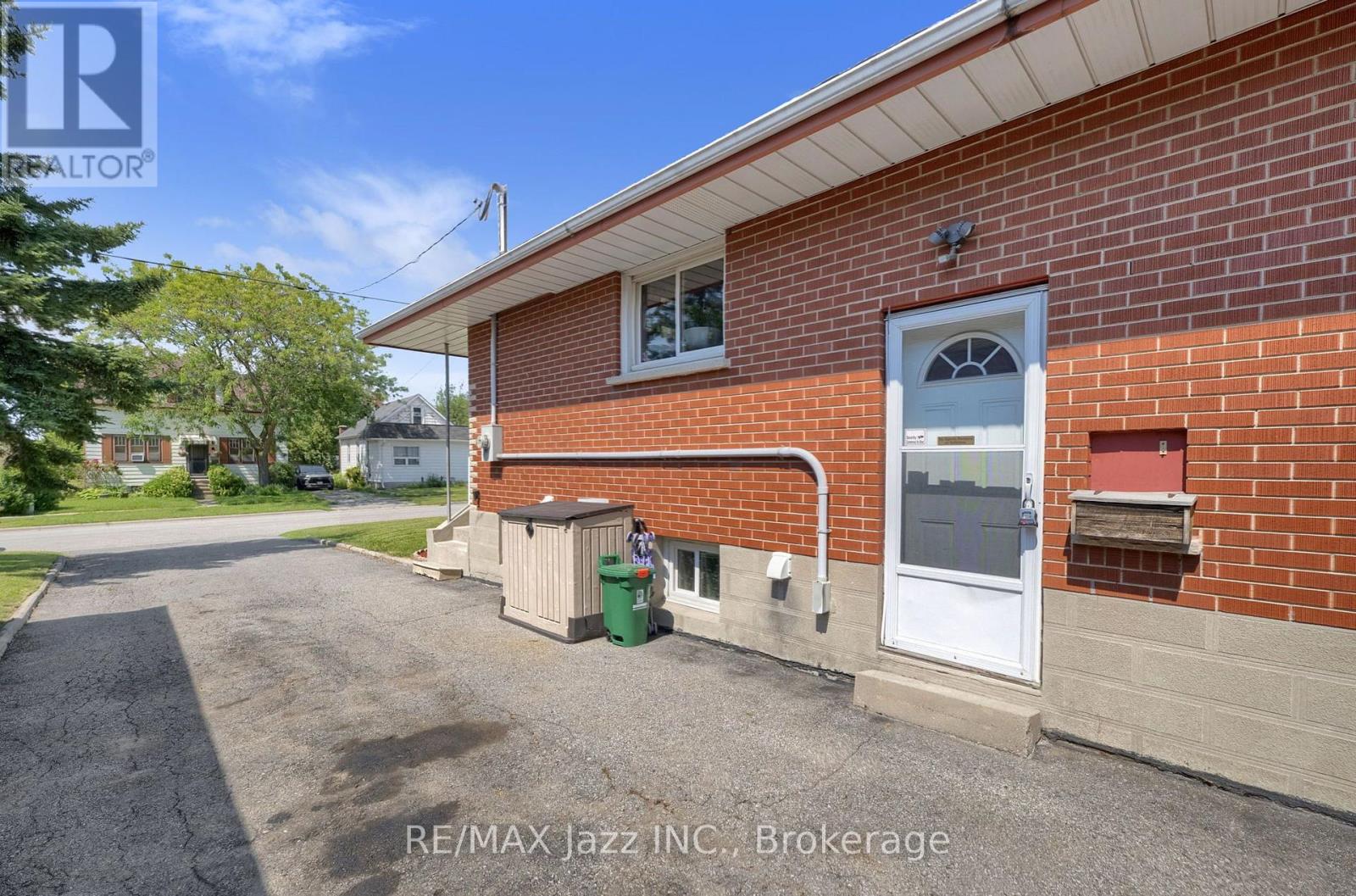 217 ANNIS STREET - 44