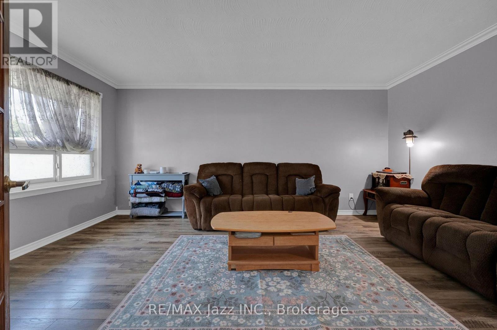 217 ANNIS STREET - 9