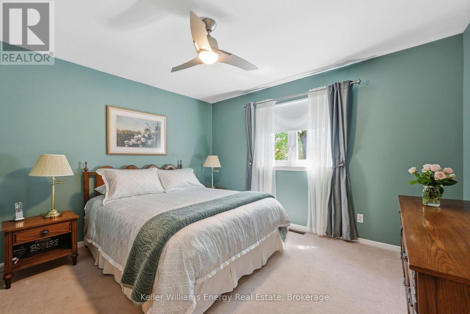 20 PROUD GROVE - Image 19