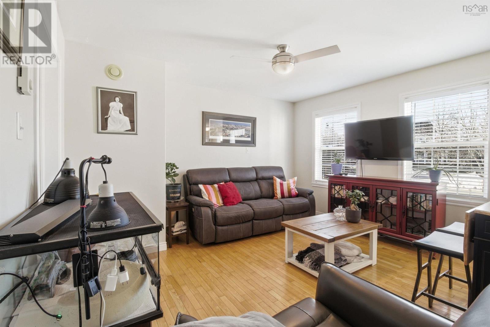 46 Rockpoint Court - 36