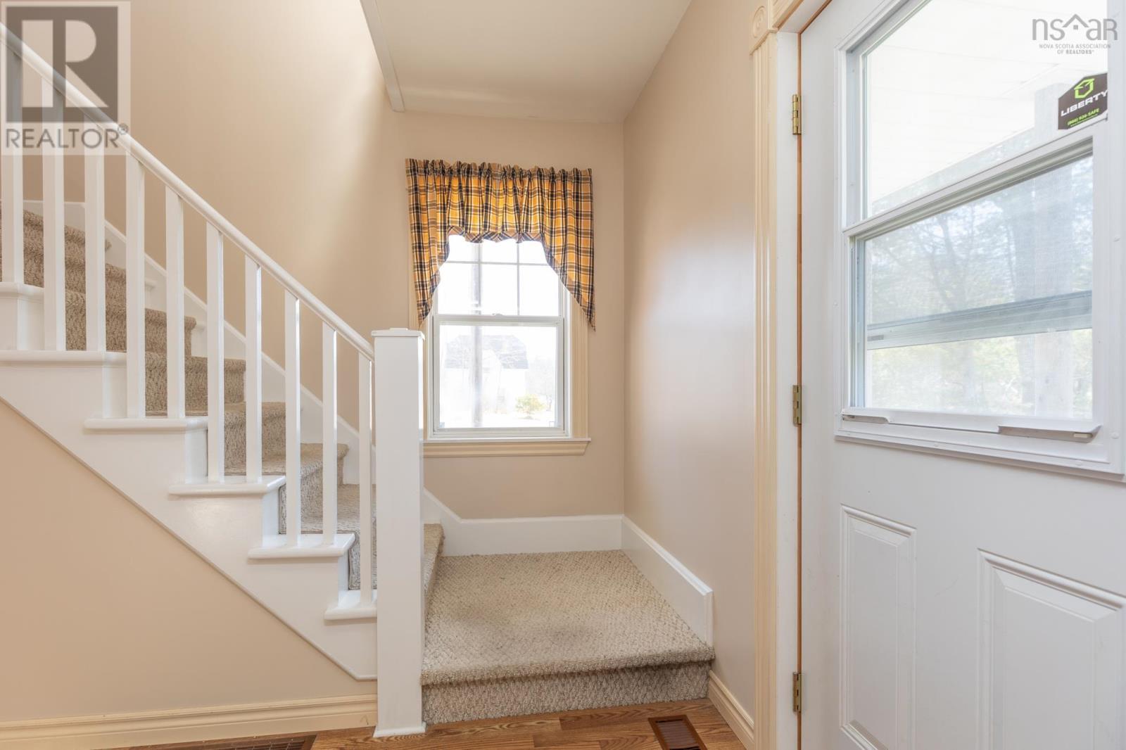 1 Belleville Road - 24