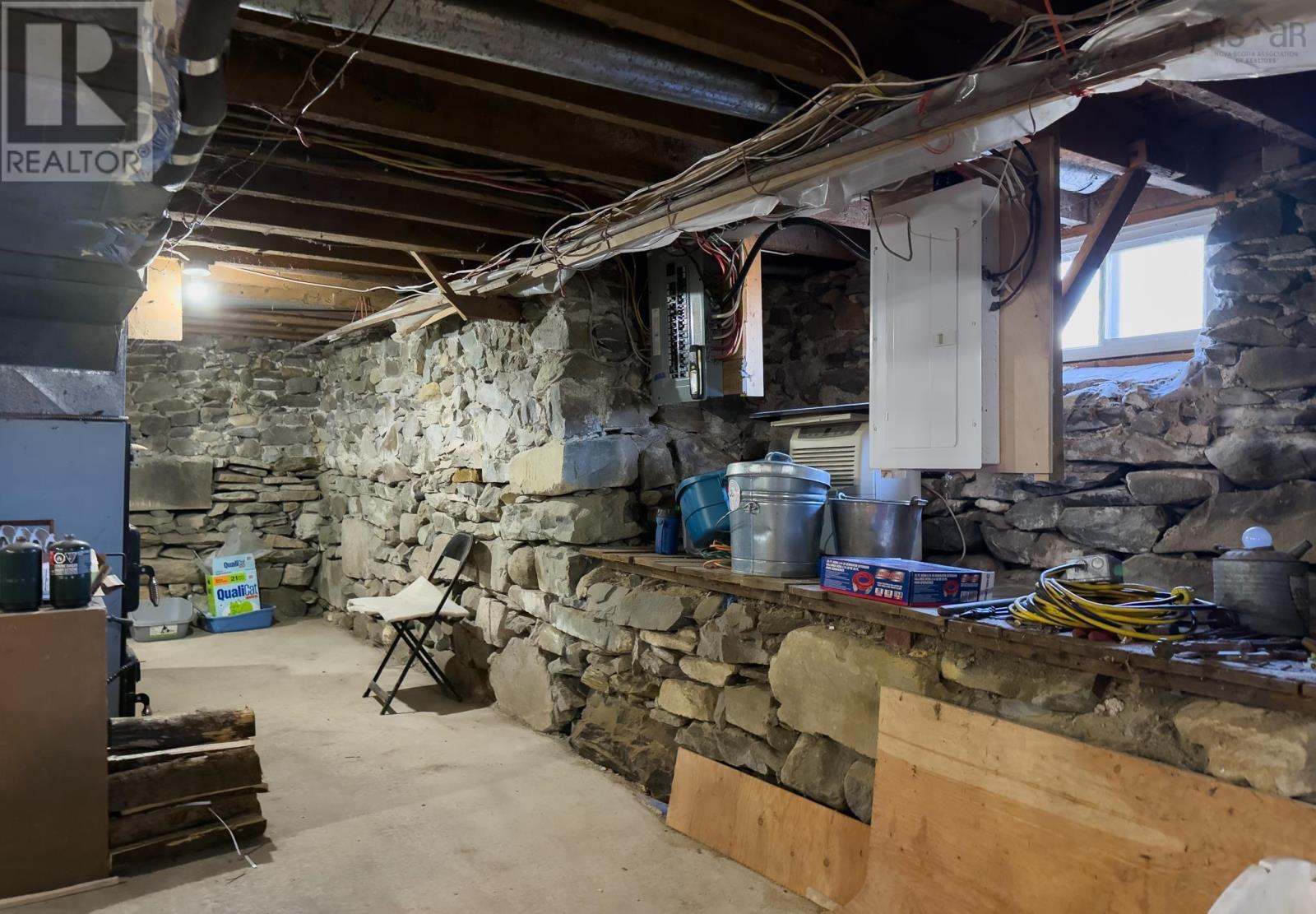 1 Belleville Road - 39