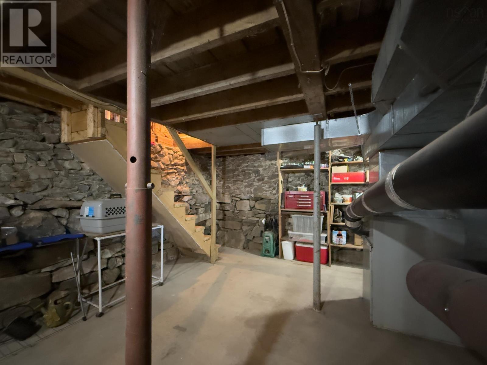 1 Belleville Road - 42