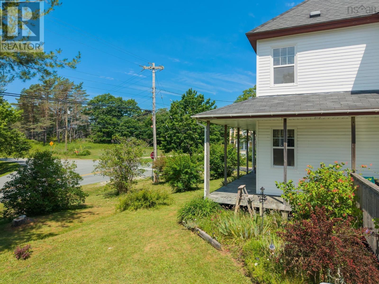 1 Belleville Road - 47