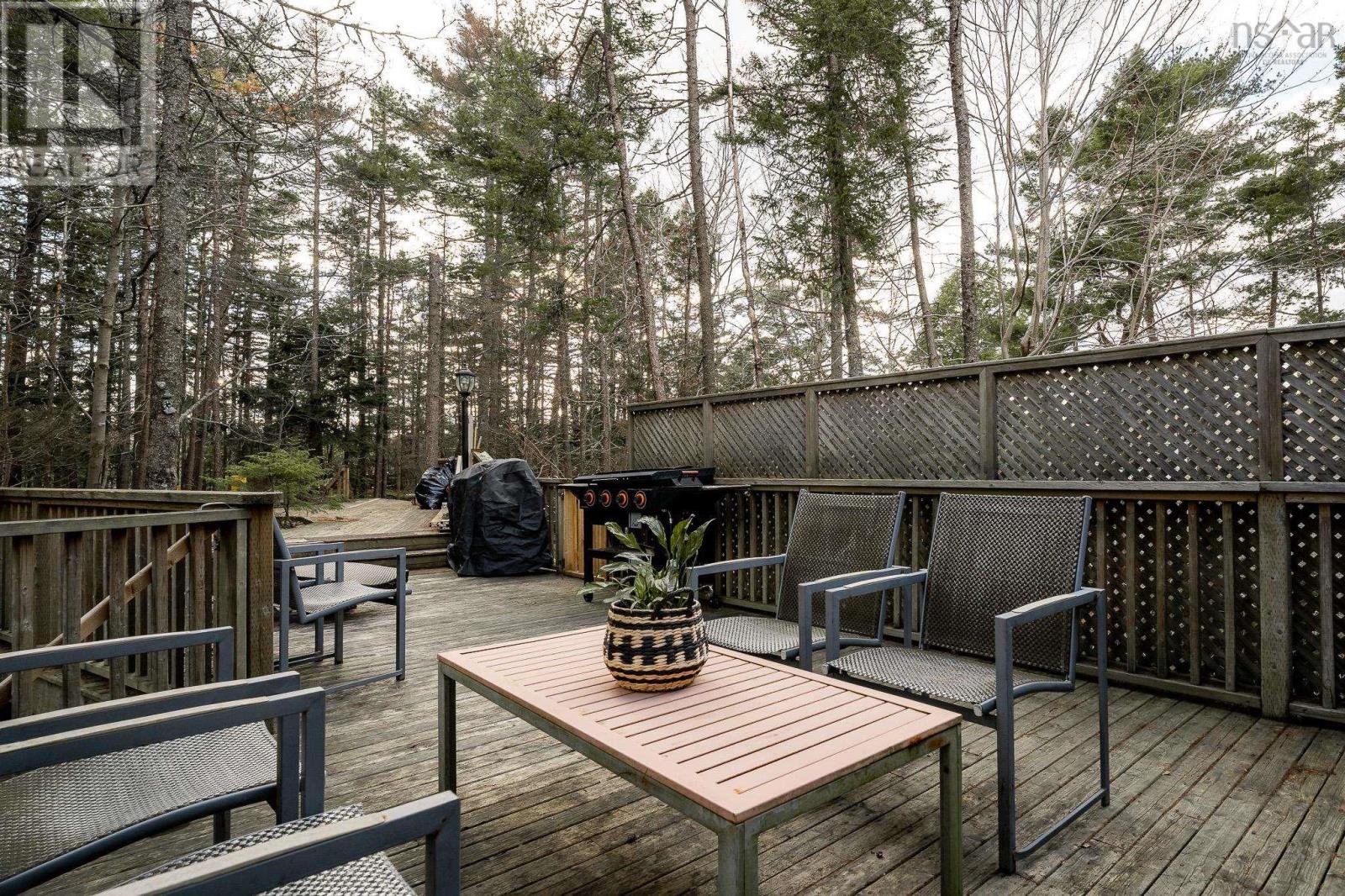 12 Falcon Place - 43
