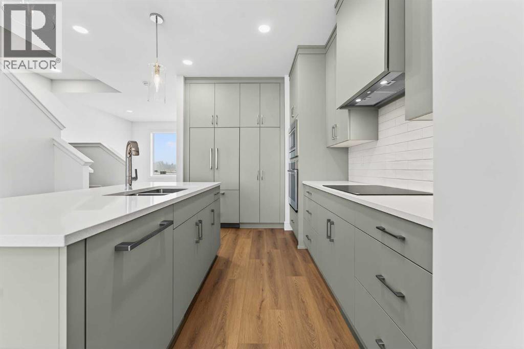 2537 16 Avenue - 9
