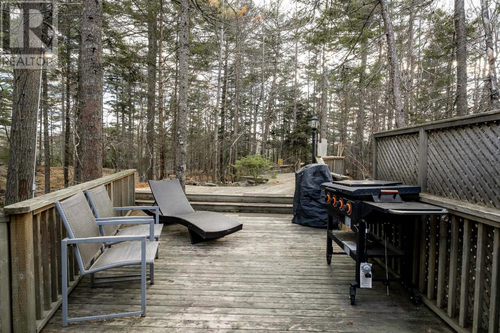 12 Falcon Place - 44