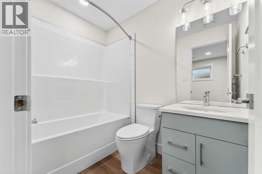 2537 16 Avenue - 44