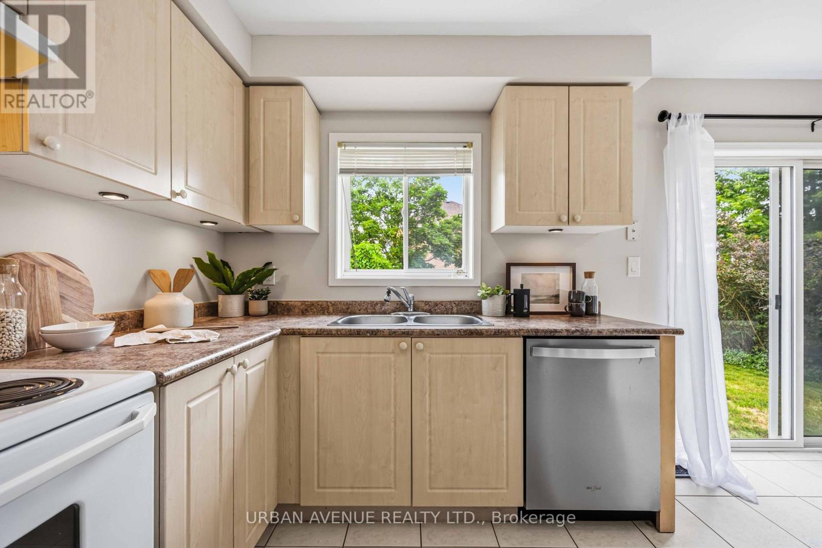 1380 LINSTEAD STREET - 18